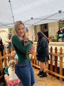 farms with petting zoos near me